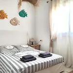De Charme Avec Piscine Privée Face à La Villa *
