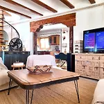 Villa De Charme Avec Piscine Privée Face à La
