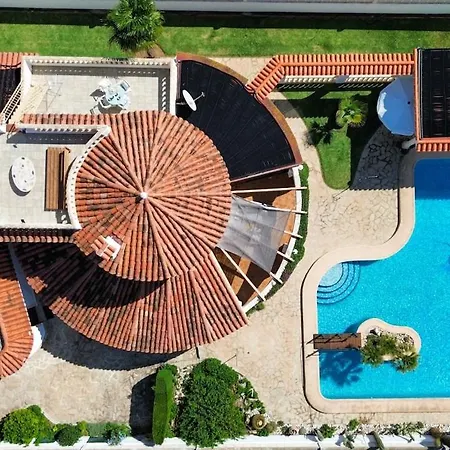 Villa De Charme Avec Piscine Privee Face A La Dénia