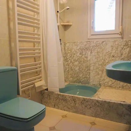 De Charme Avec Piscine Privée Face à La Villa *